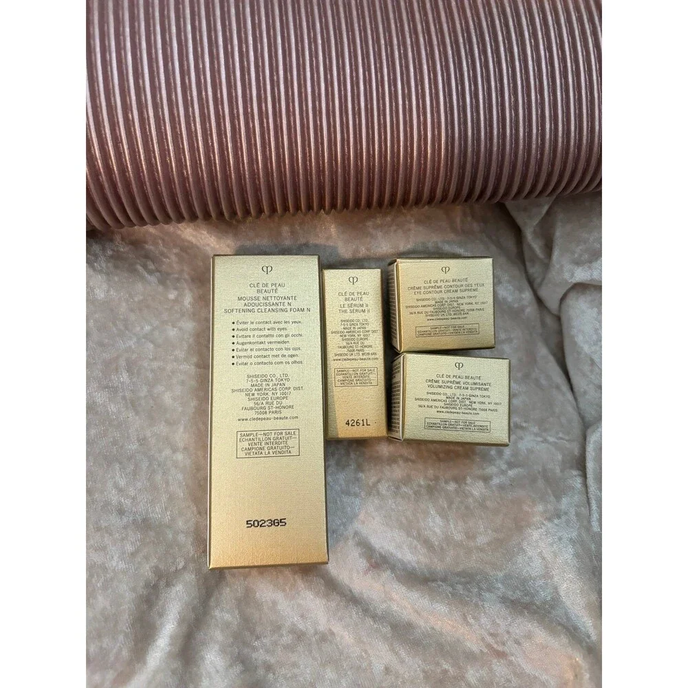 Cle de peau set of 4 plus bag - Picture 4 of 5